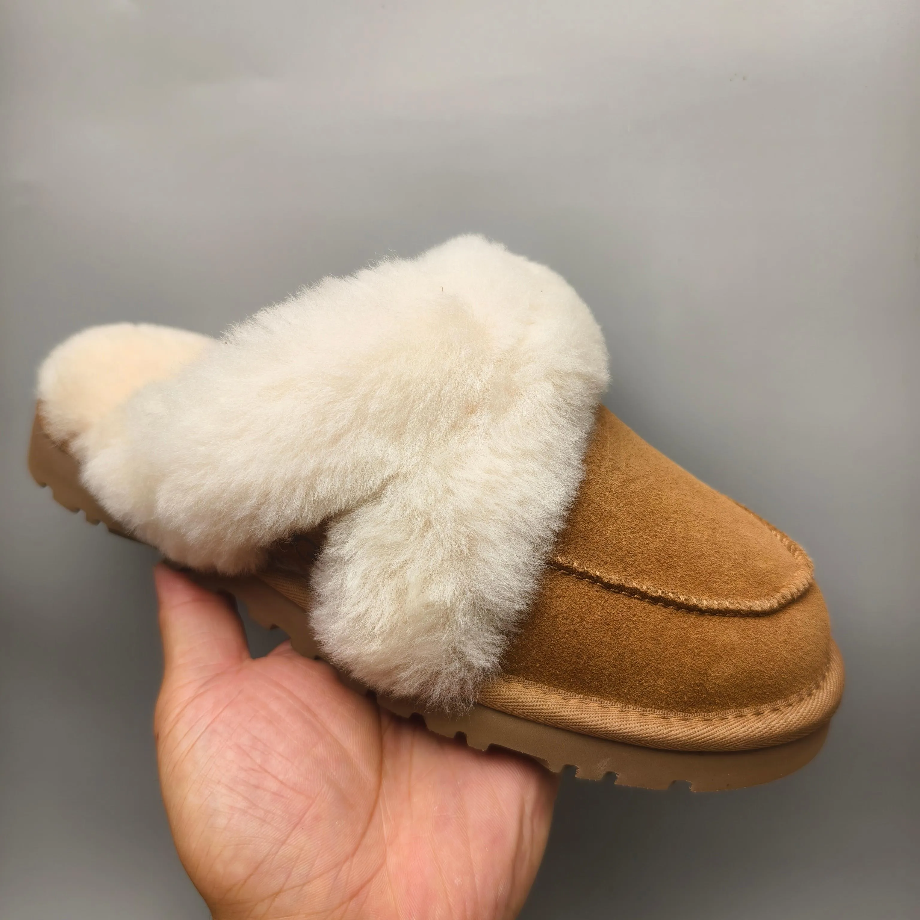 💰400 UGG sheepskin all-in-one snow boots 4571 casual home slippers color: black maroon matching size: 35-40
